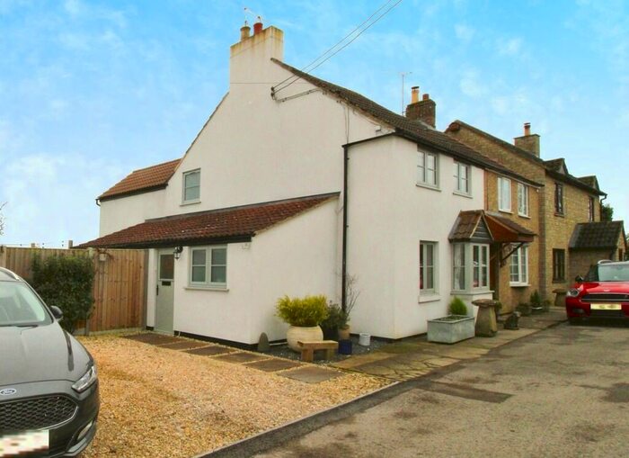 3 Bedroom Semi-Detached House For Sale In Spital Lane, Cricklade, SN6
