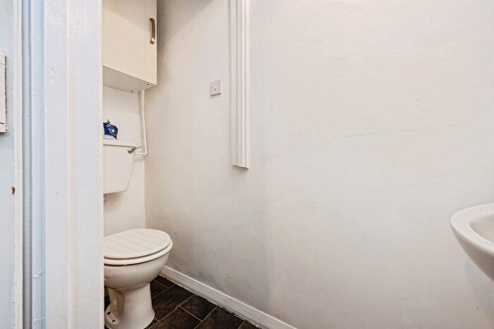 2 Bedroom Terraced House For Sale In Tring Road, Wendover, Aylesbury, HP22