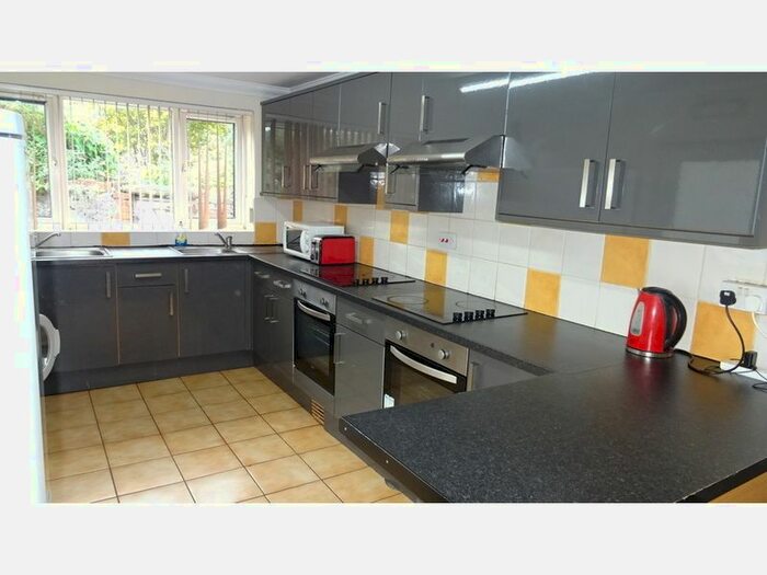 8 Bedroom Terraced House To Rent In Woodville Road, Cathays, Cardiff, CF24
