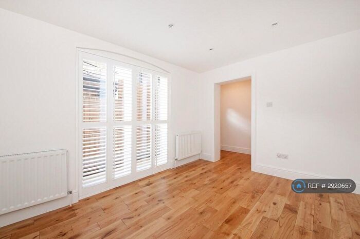 3 Bedroom Maisonette To Rent In Canal Walk, London, SE3