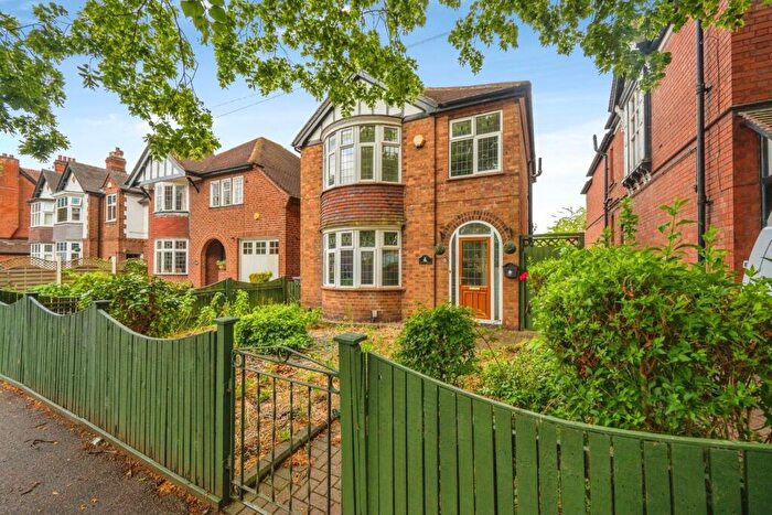 3 Bedroom Detached House For Sale In Victoria Road, Tamworth, B79