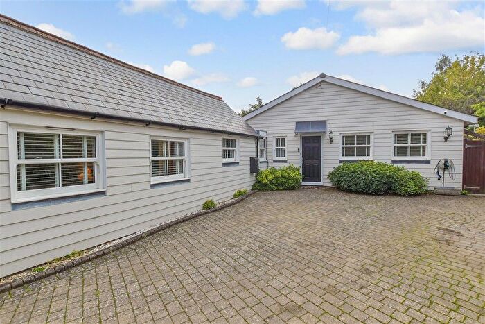 3 Bedroom Detached Bungalow For Sale In Offham Road, West Malling, Kent, ME19