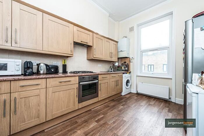 4 Bedroom Flat To Rent In Uxbridge Road, Shepherds Bush, W12