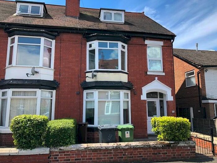 1 Bedroom Flat To Rent In Balfour Crescent, Wolverhampton, WV6