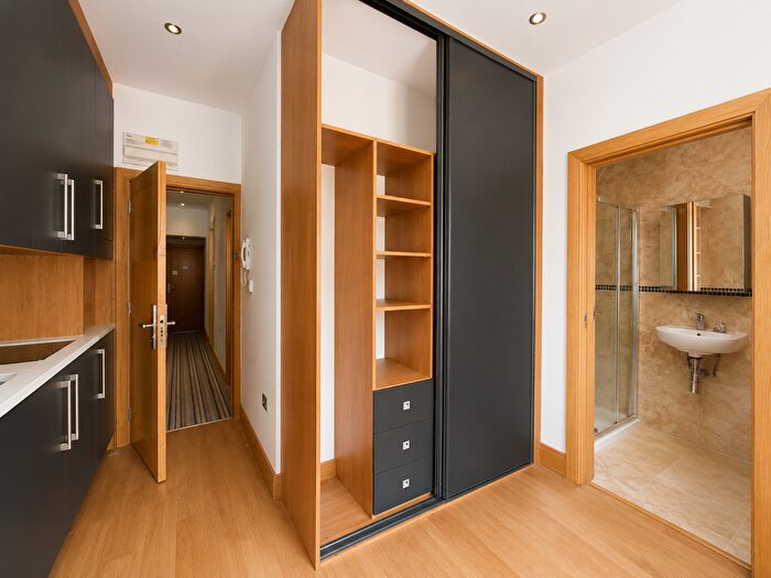 Studio To Rent In Elgin Road, Croydon, CR0
