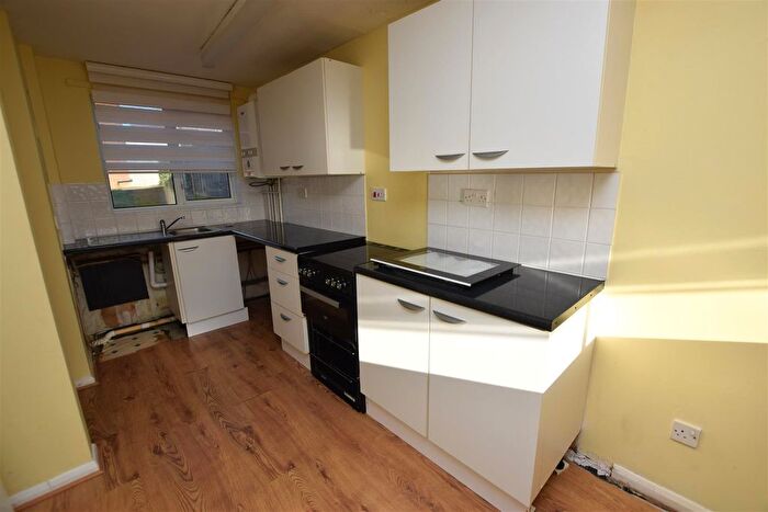 2 Bedroom End Of Terrace House To Rent In Seven Acre Close, St. Leonards-On-Sea, TN37