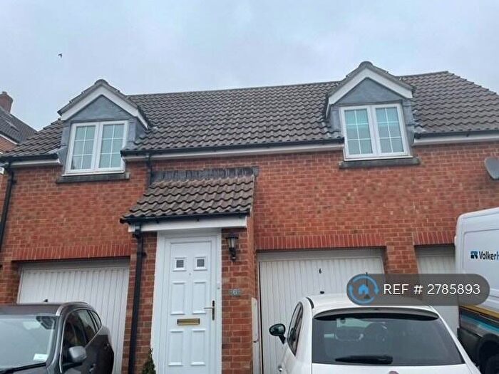 2 Bedroom Flat To Rent In Knights Maltings, Frome, BA11