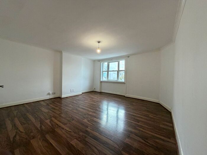 2 Bedroom Flat To Rent In Porchester Road, London, W2