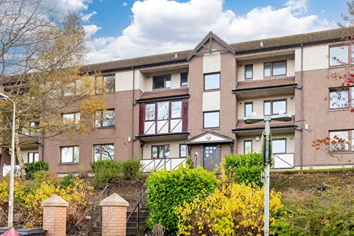 2 Bedroom Flat To Rent In Morrison Drive, Aberdeen, AB10