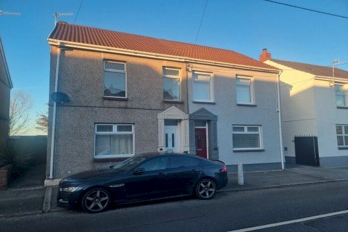 3 Bedroom Property To Rent In Belgrave Road, Abertawe, SA4