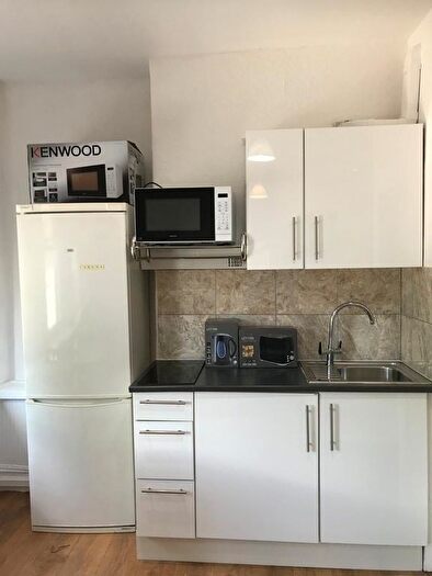 Studio To Rent In Priory Road, London, N8