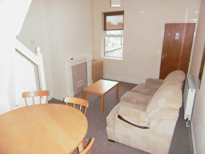 2 Bedroom Property To Rent In Student Lettings -, DE22