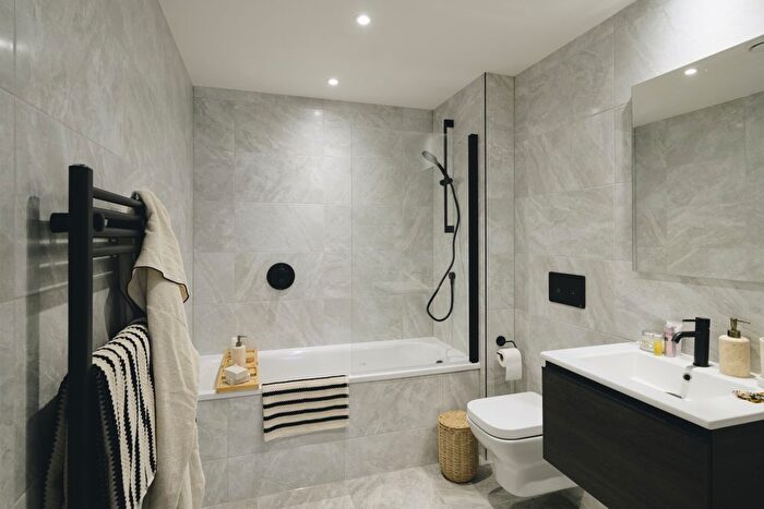 1 Bedroom Flat To Rent In Apt, One Eastside, Jennens Road Birmingham, B4