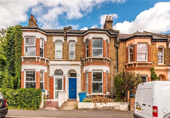 2 Bedroom Apartment To Rent In Choumert Road, Peckham Rye, London, SE15