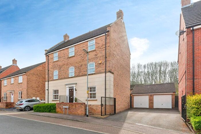 6 Bedroom Detached House For Sale In Eyam Way, Grantham, NG31