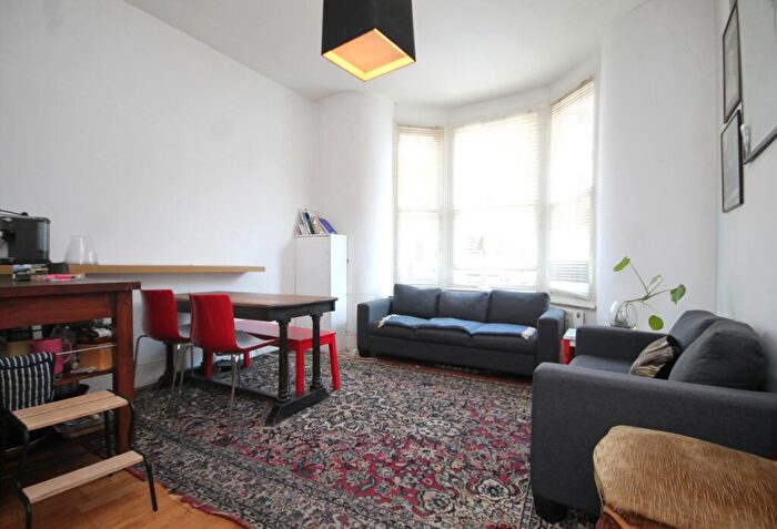 3 Bedroom Flat To Rent In Witherington Road, Islington, N5