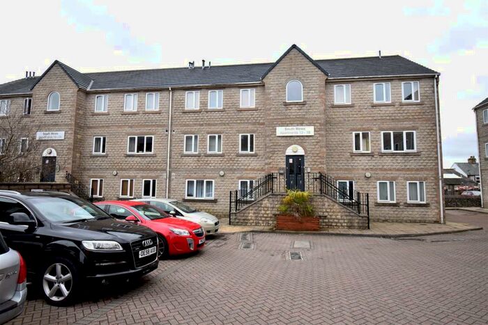 2 Bedroom Flat To Rent In South Mews, Buxton, SK17