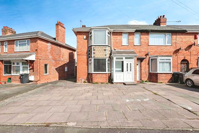 3 Bedroom End Of Terrace House For Sale In Jutland Road, Birmingham, West Midlands, B13