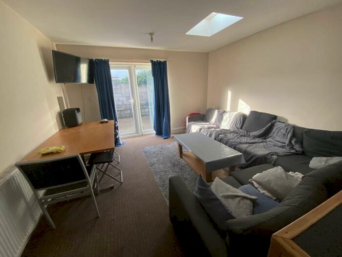 7 Bedroom House To Rent In Wyeverne Road, Cathays, Cardiff, CF24