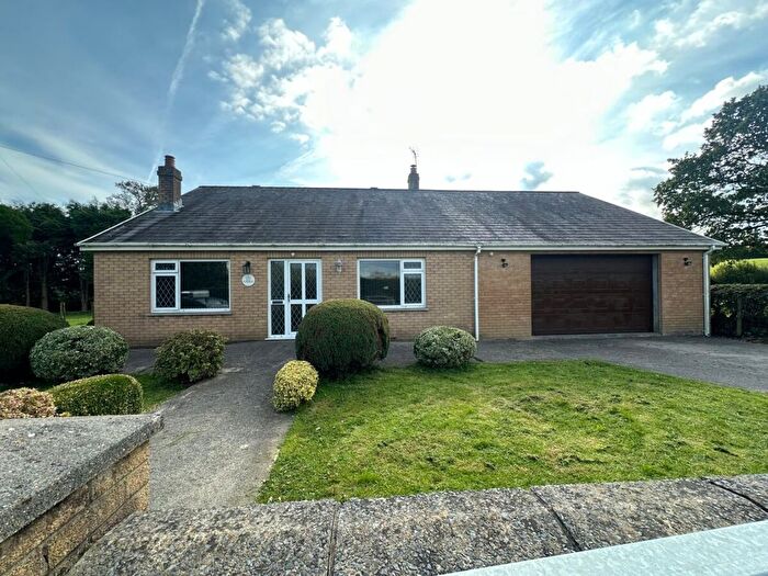3 Bedroom Detached Bungalow For Sale In Castell Ddu Road, Pontarddulais, Swansea, SA4