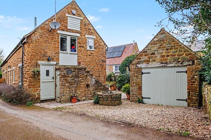 3 Bedroom Semi-Detached House For Sale In Shenington, Banbury, OX15