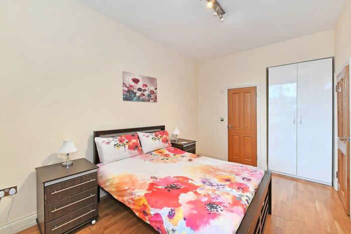 2 Bedroom Flat To Rent In Cromwell Road, London SW7