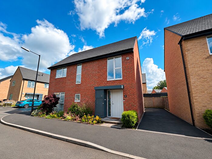 4 Bedroom Detached House For Sale In Winterbourne Drive, Westhoughton, BL5