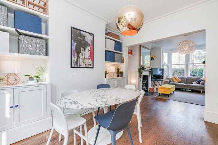 4 Bedroom Terraced House For Sale In Summerlands Avenue, London, W3