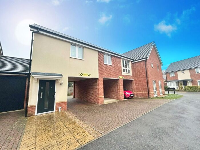 2 Bedroom Maisonette To Rent In Blue Hut Way, Basingstoke, RG23