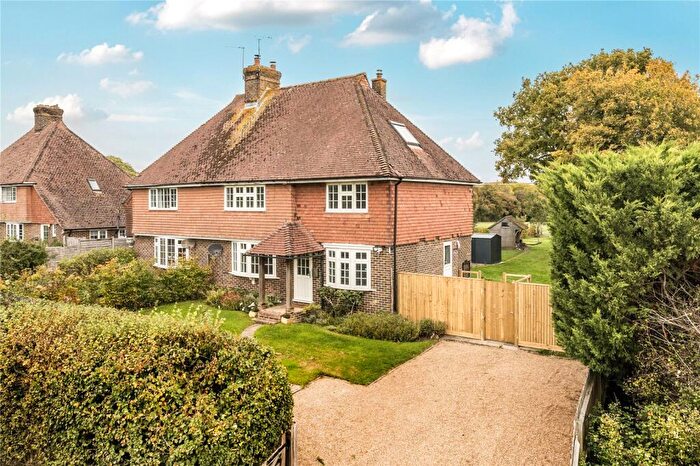 5 Bedroom Semi-Detached House To Rent In Rickmans Lane, Kirdford, RH14