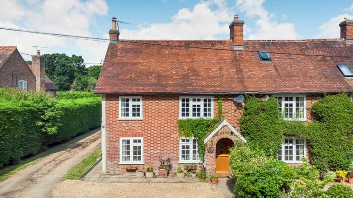 3 Bedroom Semi-Detached House For Sale In Loosehanger, Redlynch, Salisbury, Wiltshire, SP5