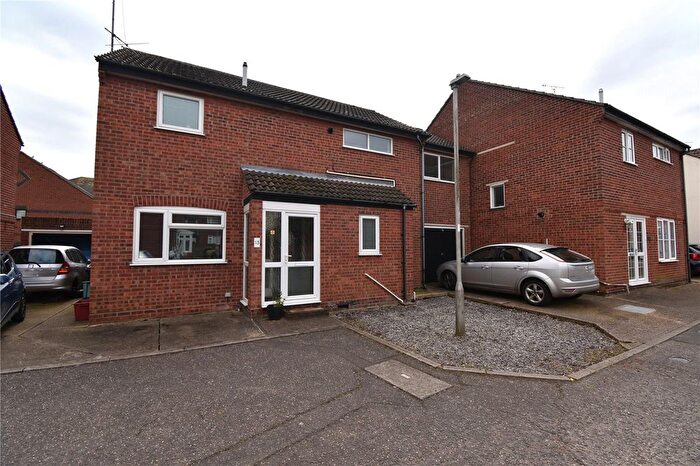 4 Bedroom Detached House For Sale In Hillcrest Court, Dovercourt, Essex, CO12