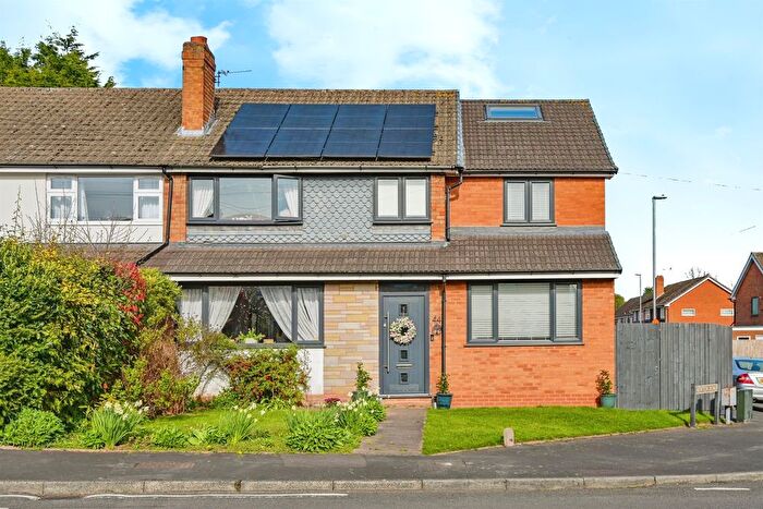 4 Bedroom Semi-detached House For Sale In Grange Lane, Lichfield, WS13