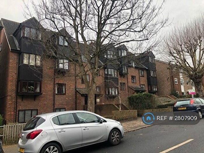 2 Bedroom Flat To Rent In Osprey House, London, SE19