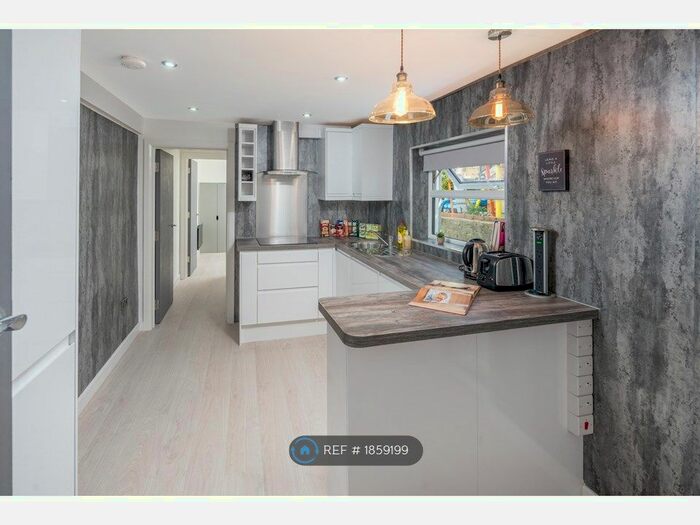 2 Bedroom Flat To Rent In Penrith Road, London, N15