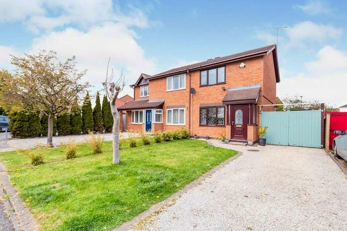 2 Bedroom Semi-Detached House To Rent In Kilmarie Close, Hinckley, Leicestershire, LE10