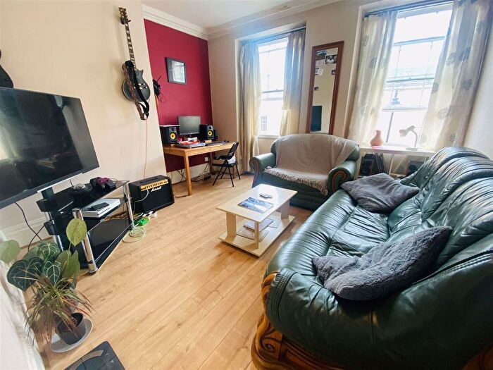 2 Bedroom Flat To Rent In Park Street, Bristol, BS1