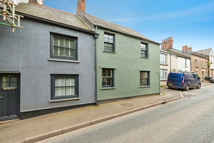2 Bedroom Terraced House For Sale In High Street, Camelford, Cornwall, PL32