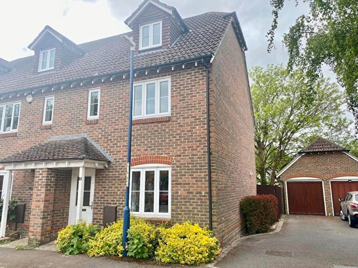 3 Bedroom Semi-Detached House To Rent In Beaverbrook Mews, Maidstone, ME16