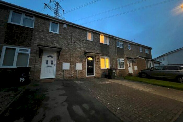2 Bedroom Property To Rent In Francomes, Swindon, SN25