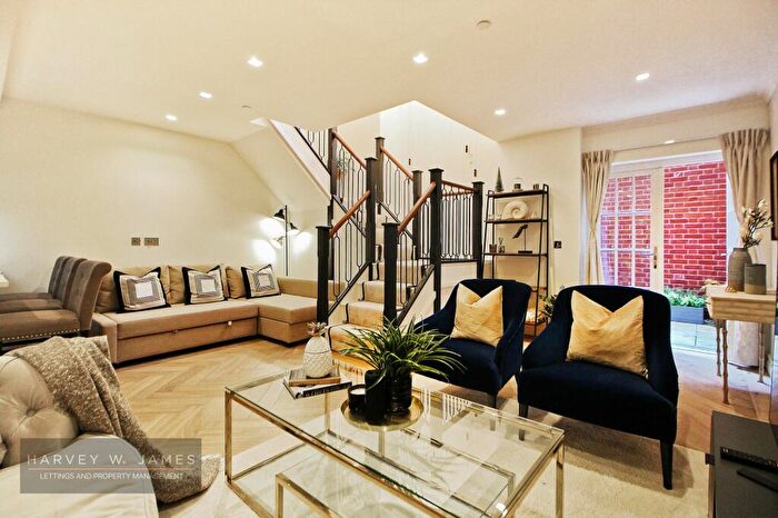 2 Bedroom Apartment To Rent In Kidderpore Avenue, London, NW3