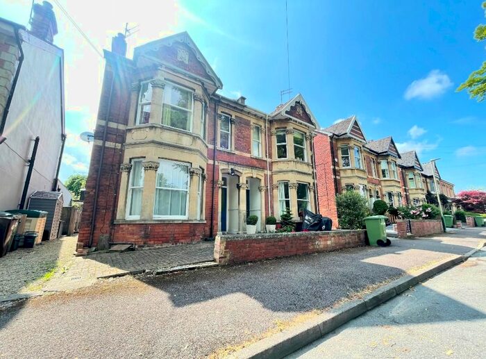 2 Bedroom Flat To Rent In Kensington Avenue, Cheltenham, GL50