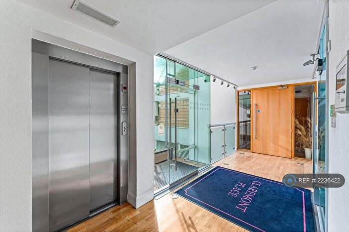 2 Bedroom Flat To Rent In Brook Parade, Chigwell, IG7