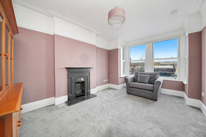 2 Bedroom Apartment To Rent In Station Road, London, E4