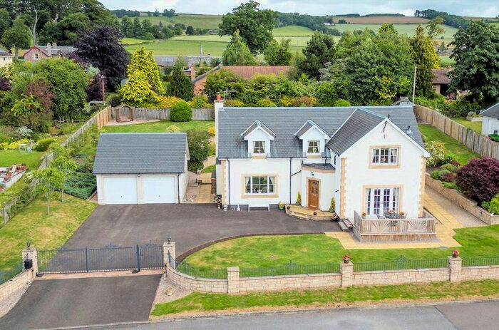 5 Bedroom Detached House For Sale In New Fowlis, Crieff, PH7