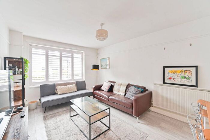 1 Bedroom Flat To Rent In Battersea High Street, Battersea Square, London, SW11