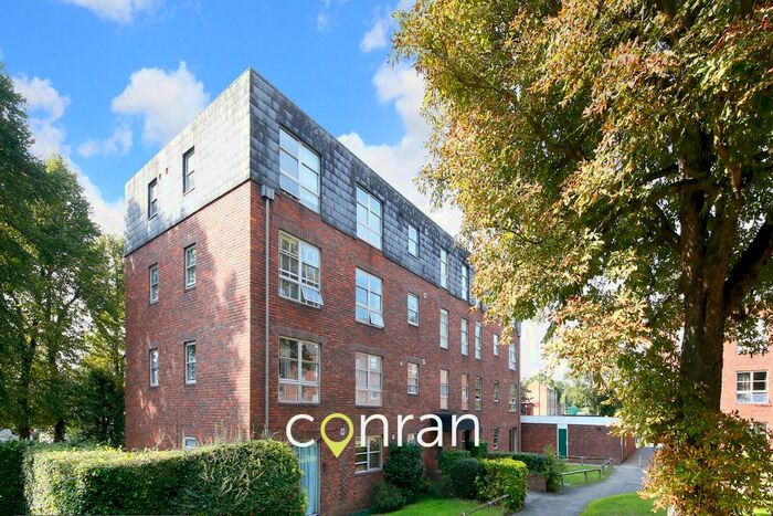 2 Bedroom Flat To Rent In Marlowe Gardens, Eltham, SE9