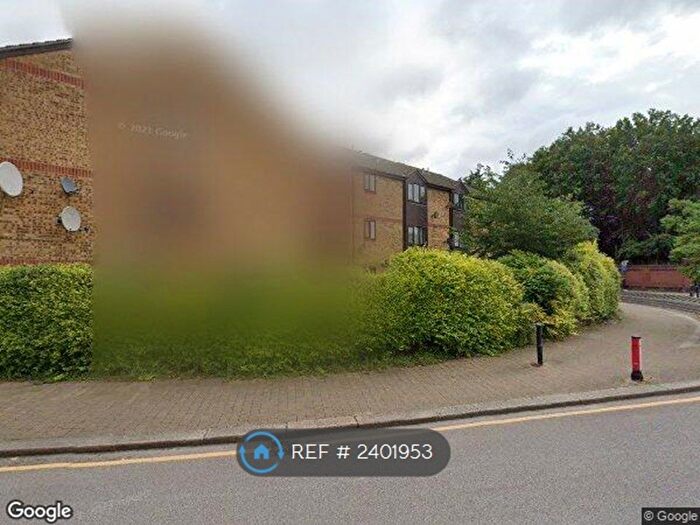 1 Bedroom Flat To Rent In Britten Court, London, E15