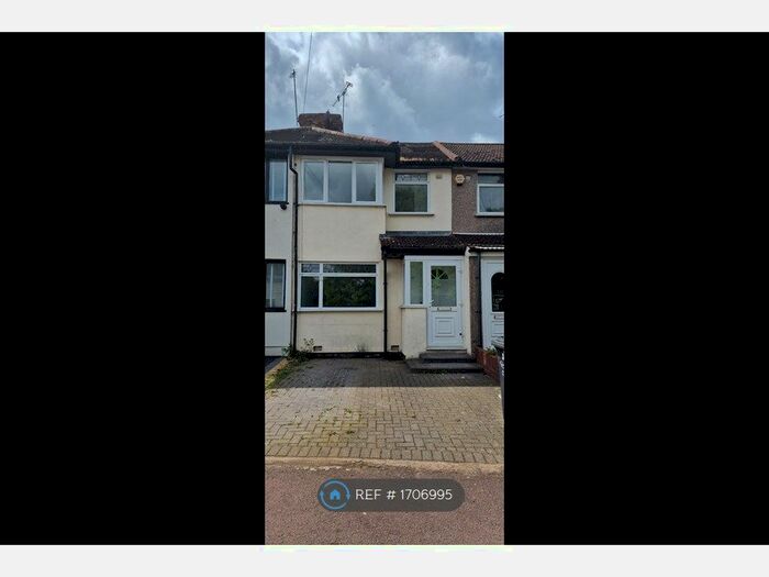 3 Bedroom Terraced House To Rent In Oval Road North, Dagenham, RM10