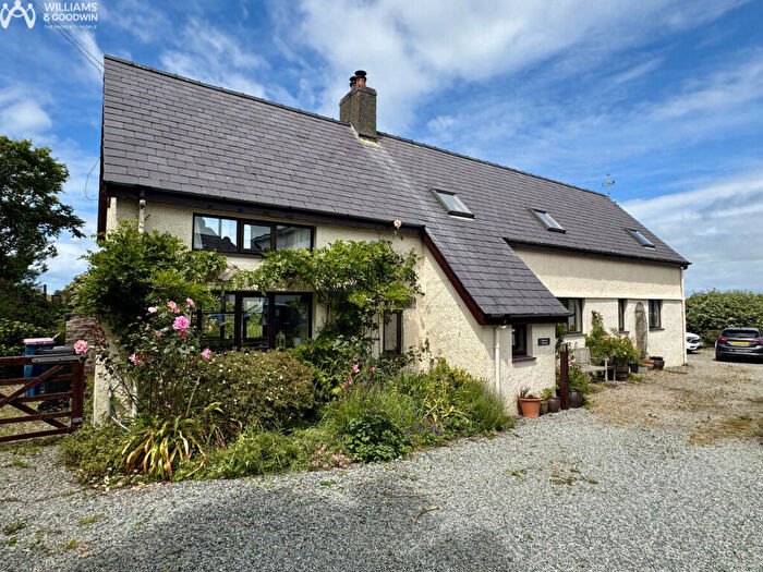 4 Bedroom Detached House For Sale In Nr Eglwys Santes Gwenfaen, Rhoscolyn, Anglesey, LL65